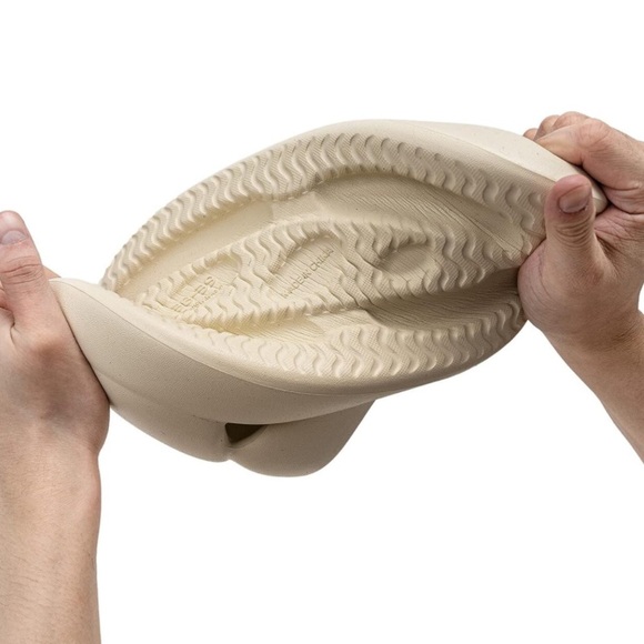 Cross Band Cloud Soft Comfy Thick Sole Non-Slip Slides/Sandals/Slippers!! NEW!☑️ - Picture 4 of 10